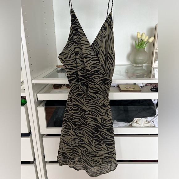 Dynamite romper - Picture 1 of 3